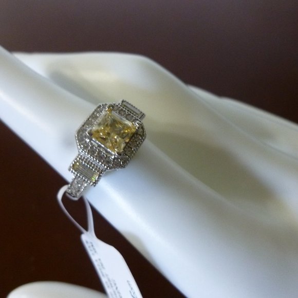 Bella Luce Sterling Silver Diamond Simulate Size 7 Ring NWT - Picture 6 of 11